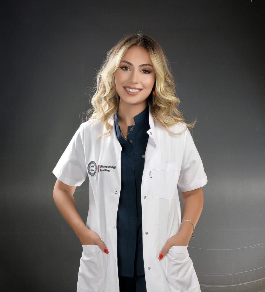 Ilayda Çakır, Tandarts